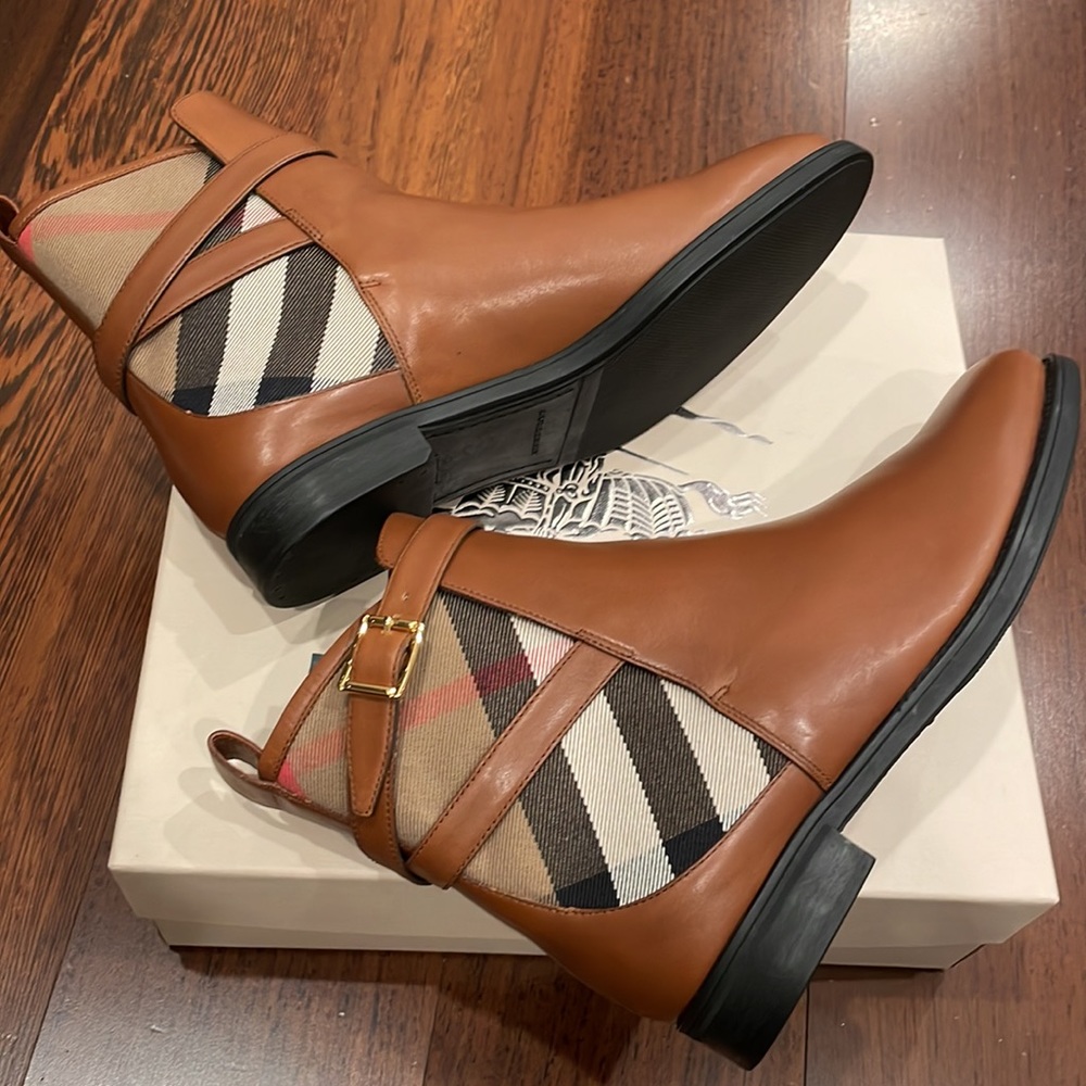 Burberry House Check Ankle Boots!!!